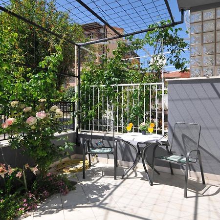 Apartments Roza Trogir Exterior photo