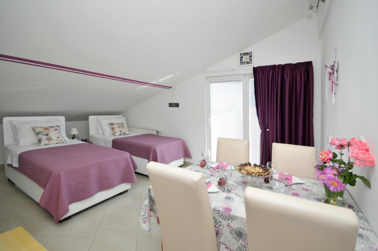 Apartments Roza Trogir Exterior photo