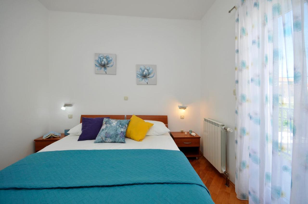 Apartments Roza Trogir Exterior photo